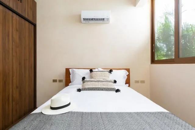 Stunning & Brand New 6 Pax *