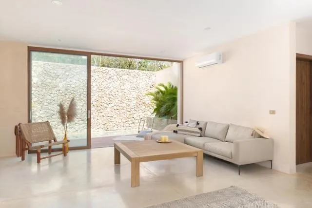 Villa Stunning & Brand New 6 Pax *