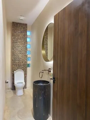 Villa Stunning & Brand New 6 Pax